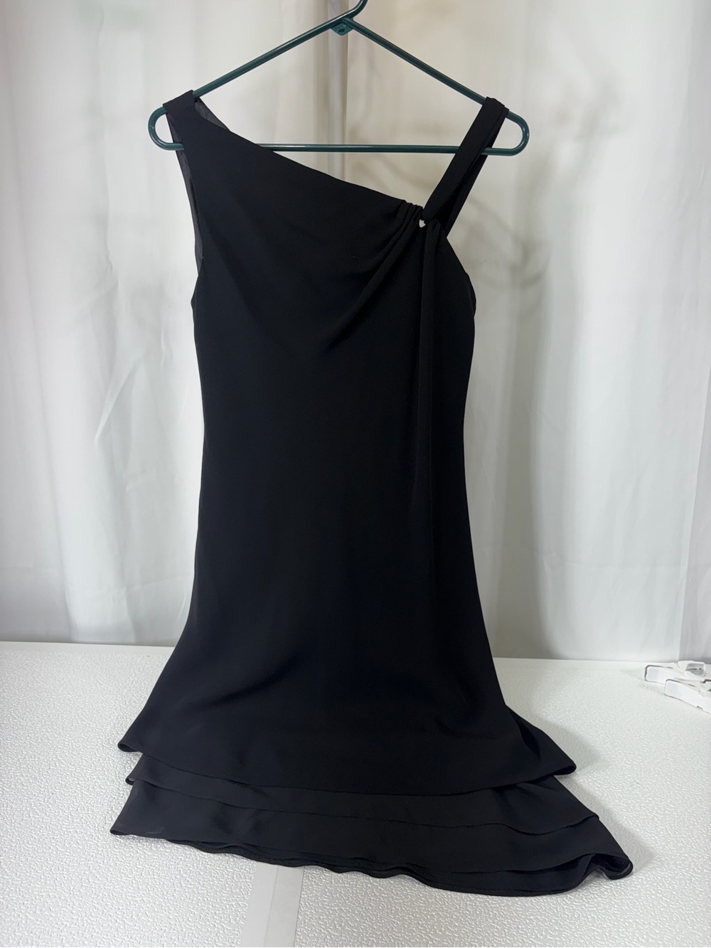 Evan Picone Black One-Shoulder Asymmetrical Layered-Hem Dress 3158